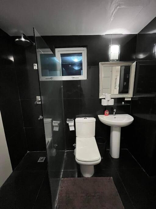 Kandi Big 1 Bedroom King Bed, Free Housekeeping, Wi-Fi Angeles Exteriör bild